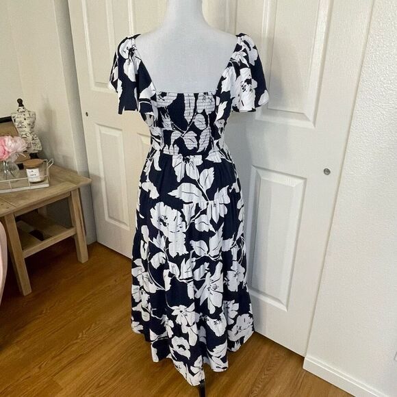 Tinsel Petite Floral-Print Flutter-Sleeve Tiered Maxi Dress Navy Blue and White - Picture 5 of 13